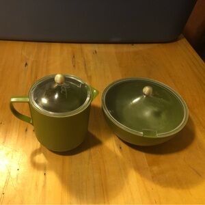 Geni Vintage Creamer and Sugar Bowl set